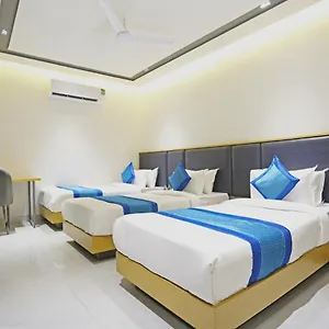 Hotel Apple Tree Residency With Free Airport Transffer, New Delhi