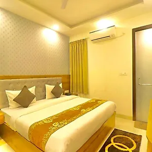 Hotel Shanti Near Delhi International Airport, New Delhi